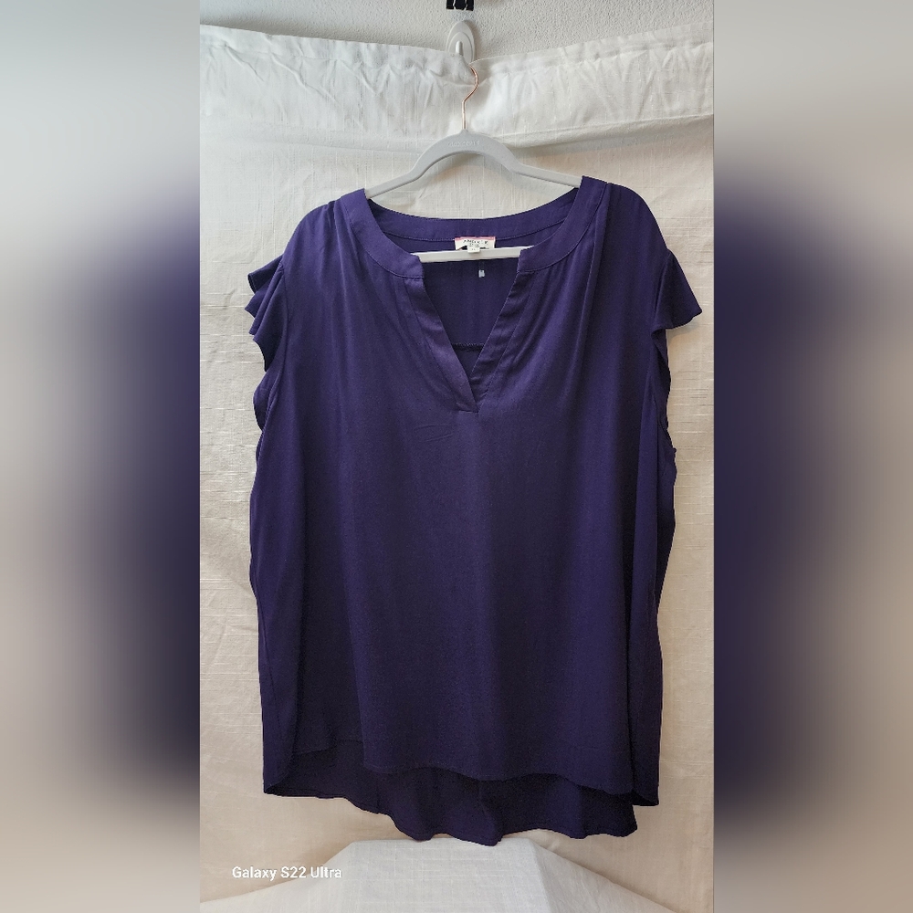 Andree by Unit Women's V-Neck Ruffle Sleeve Top 1x